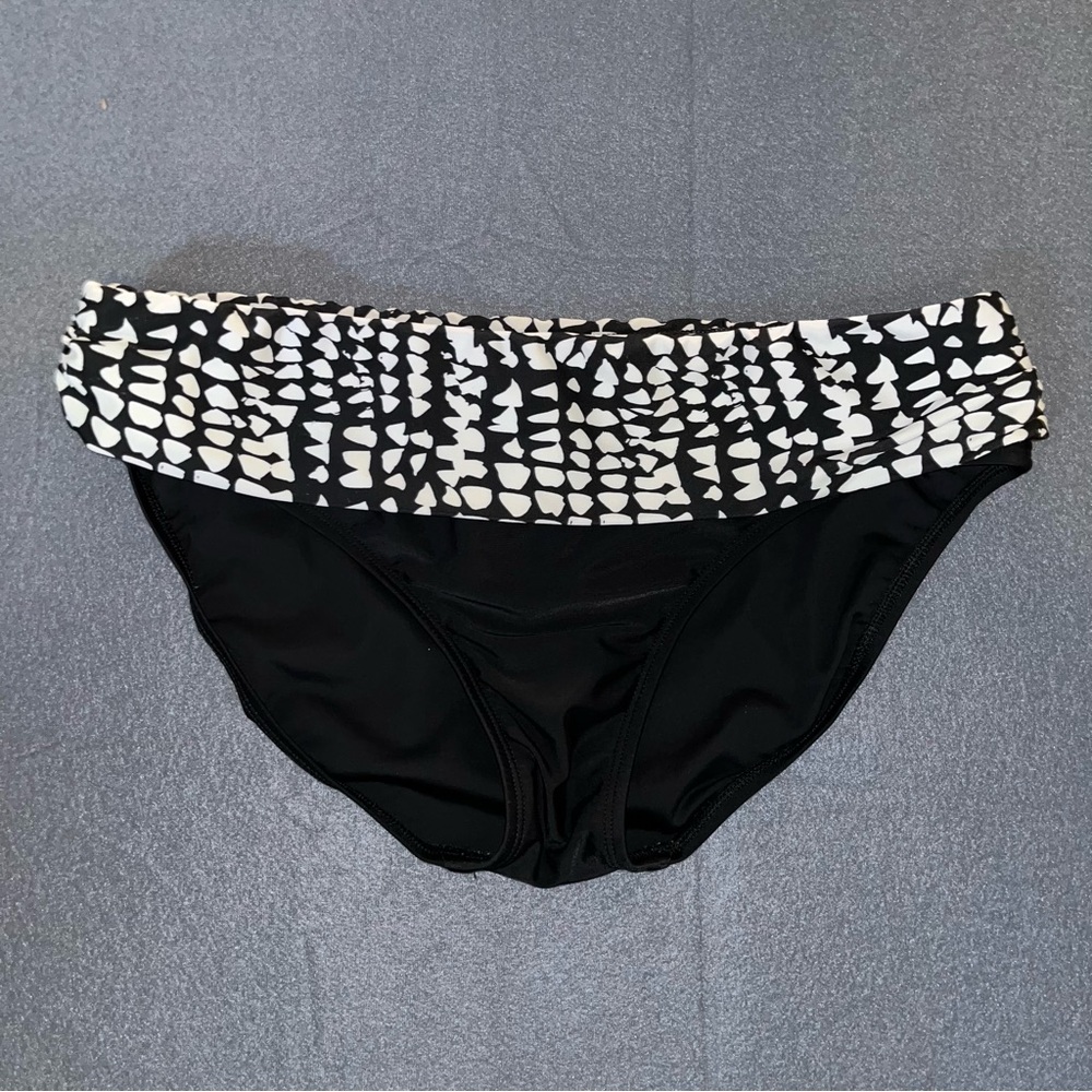 24th & Ocean Black and White‎ Polka Dot Bikini
